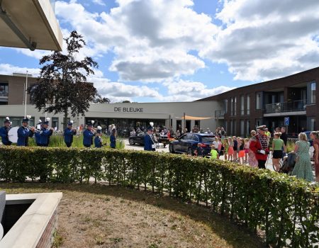 16 juli Kermisoptocht Hengelo