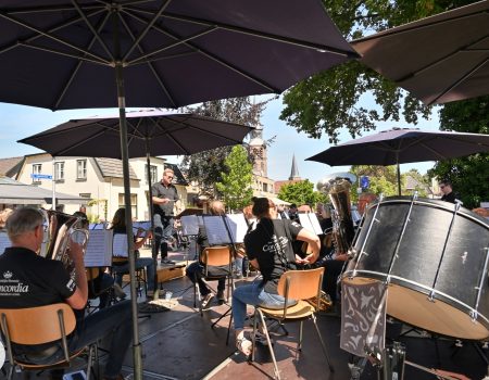 17 juli Kermisoptocht Hengelo