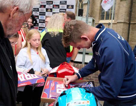 16 mei 2025 Internationale Road Races Rijdersparade