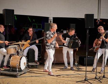 31 augustus 2025 - Optocht Oranjefeest Vierakker-Wichmond 