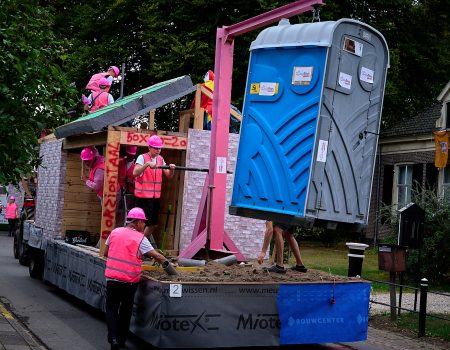 Vierakkersestraatweg en de helden: Easy Boys