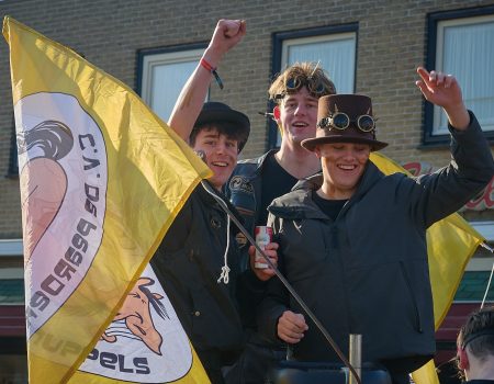 15 februari 2026 Carnavalsoptocht de Peerdeknuppels